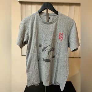 Uniqlo DragonBallz Goku Super Saiyan Shirt Size Small Mens Grey Rare DBZ ANIME